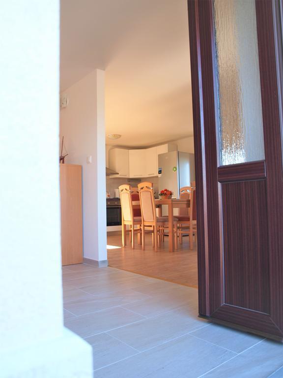 Apartment Rado Vrbnik Exterior foto
